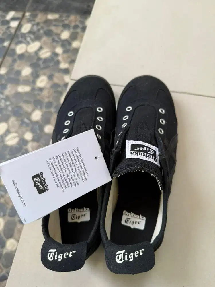 Sepatu Onitsuka Tiger Mexico 66 Slip On