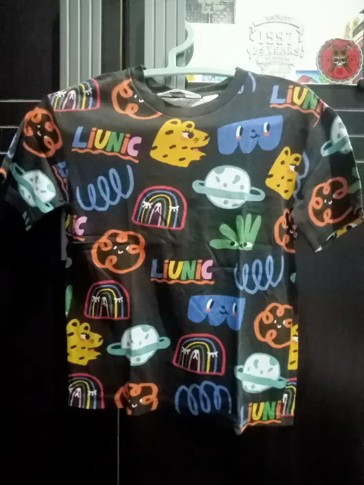 H&M limited edition kids 8y