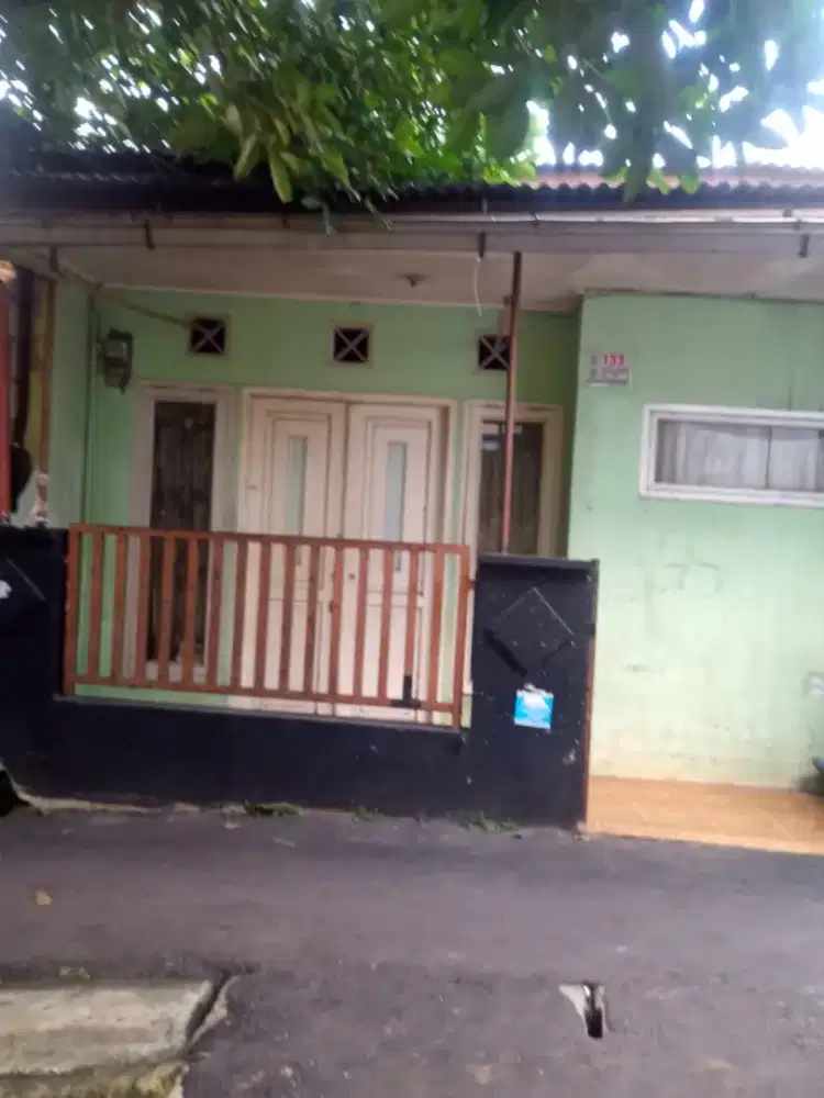 Kontrakan 1 rumah pondok kacang Timur