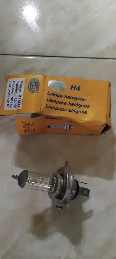 Lampu Mobil Hella H4