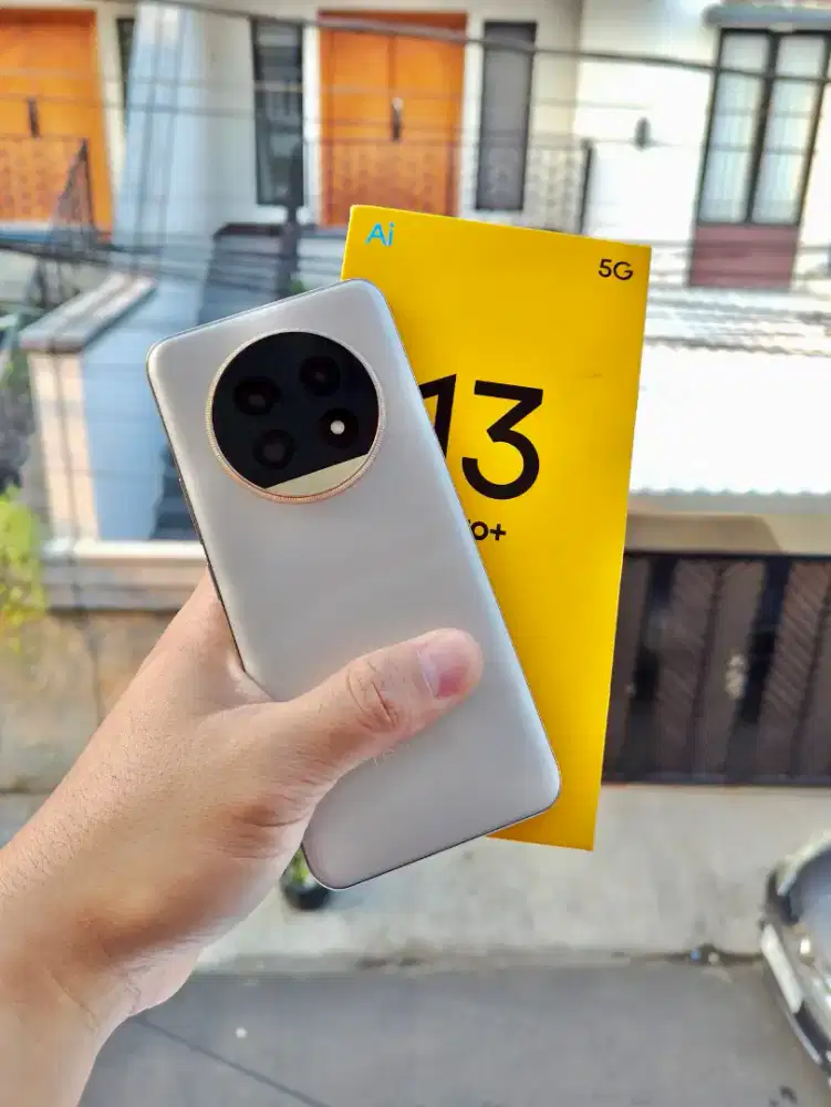 Realme 13 Pro Plus 5G RAM 12/512 GB Fullset Kamera Periskop Zoom 120x