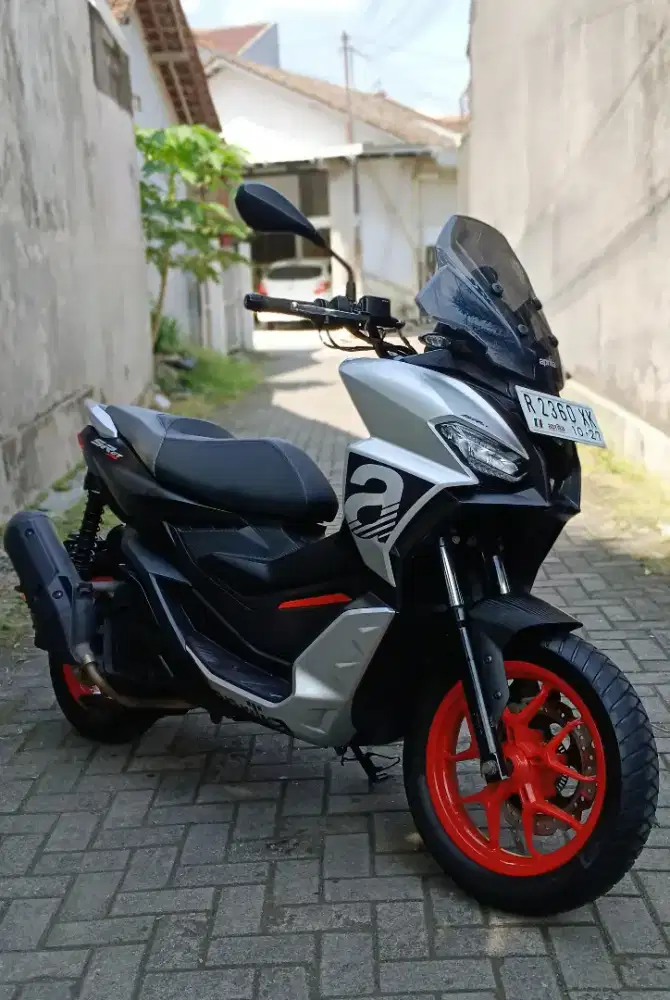 Aprillia sr GT 200