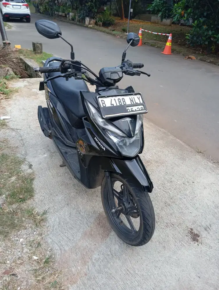 Honda Beat Street 2018 bl 6 pajak baru bayar 06-2027 d graha