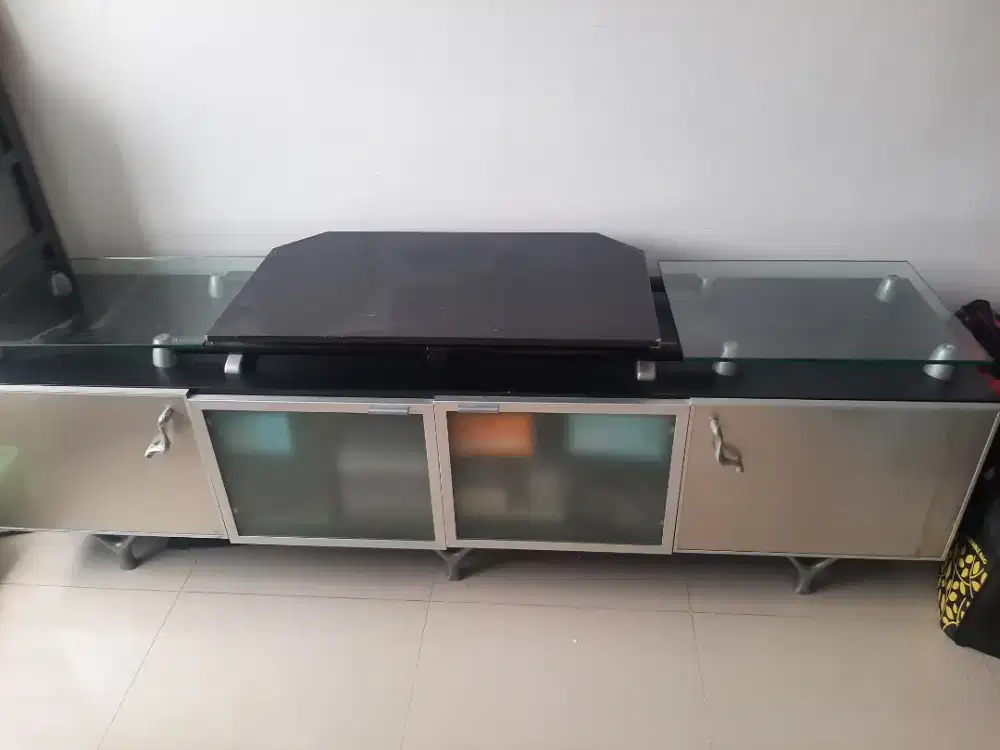 Buffet meja TV panjang Cellini