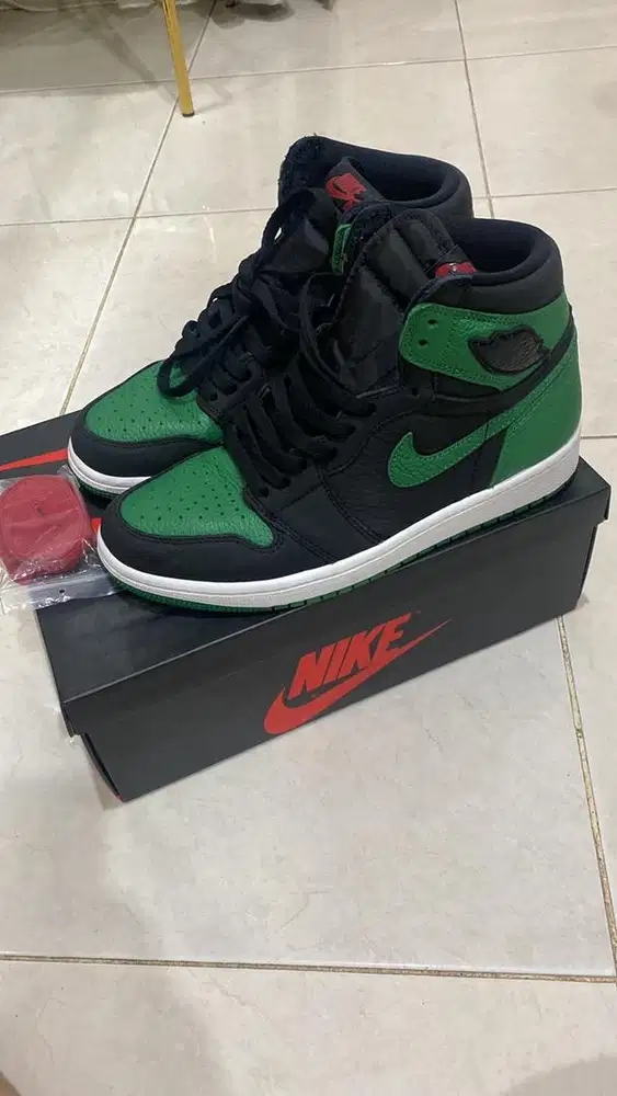 Air Jordan 1 High Pine Green 100% Authentic