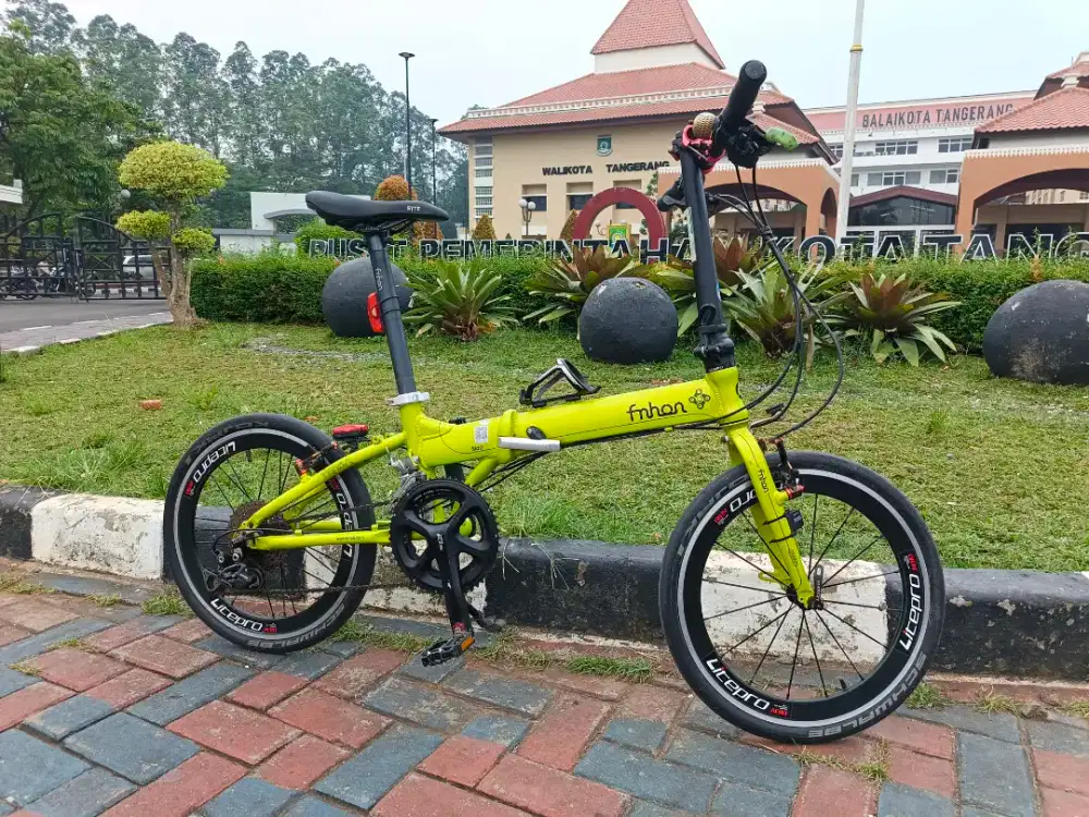 Sepeda lipat fnhon