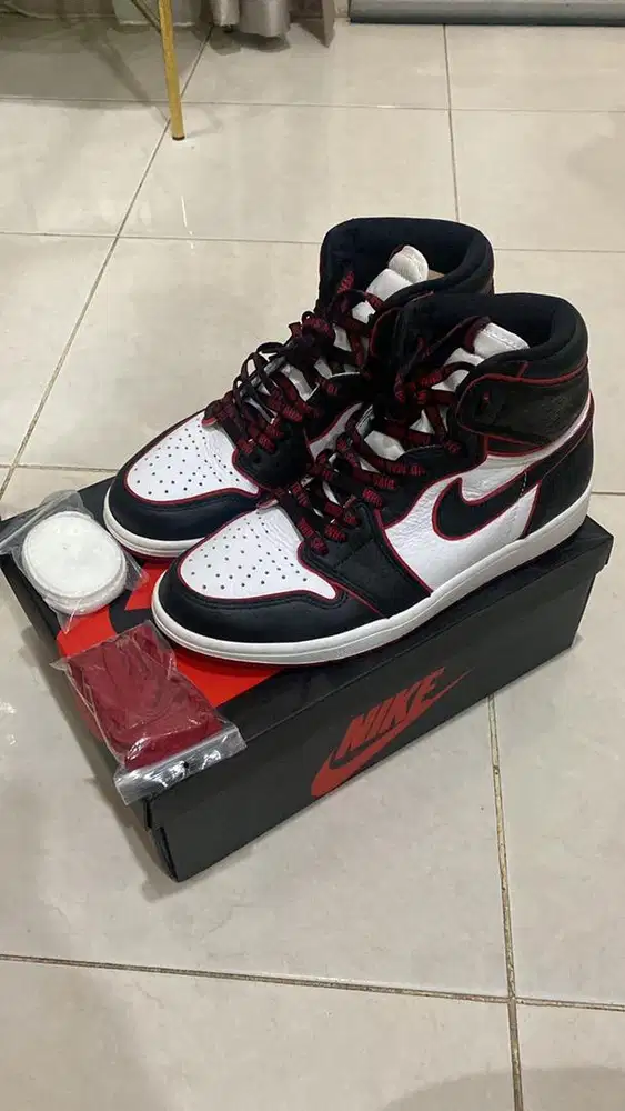 Air Jordan 1 High Bloodline 100% Authentic