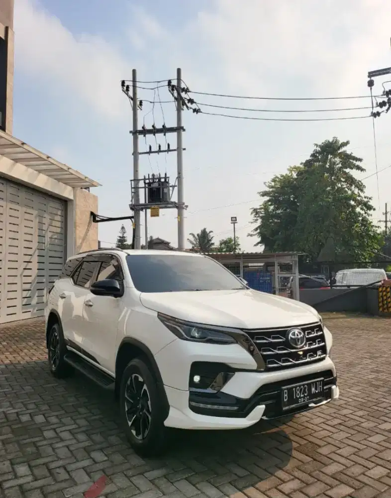 Toyota fortuner Vrz GR SPORT 2.8 diesel at 2022 terima atas nama