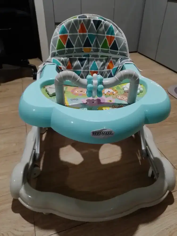 Baby Walker Kursi Jalan