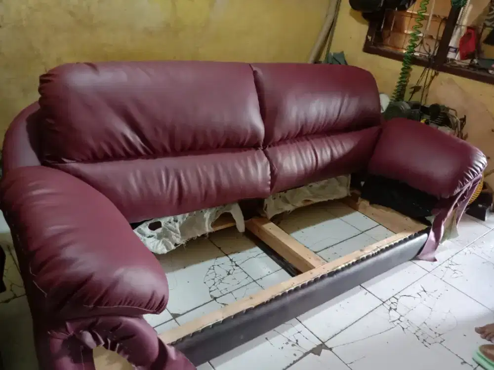 Pusat ganti kulit sofa / kursi