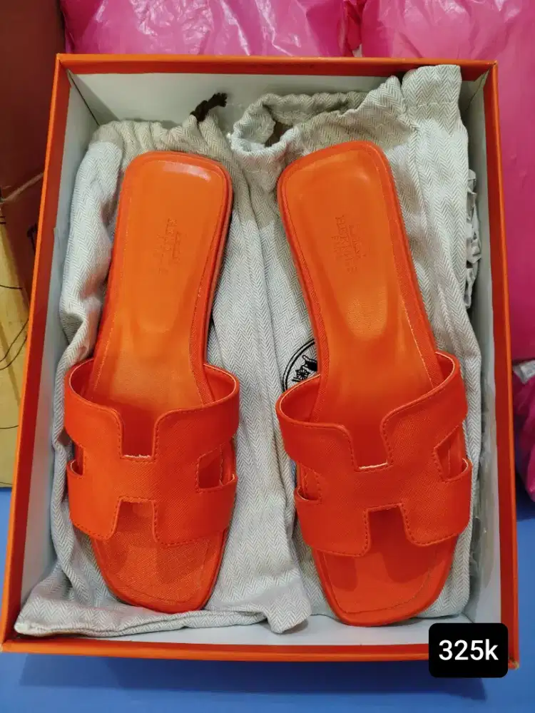 Sendal wanita Hermez orange