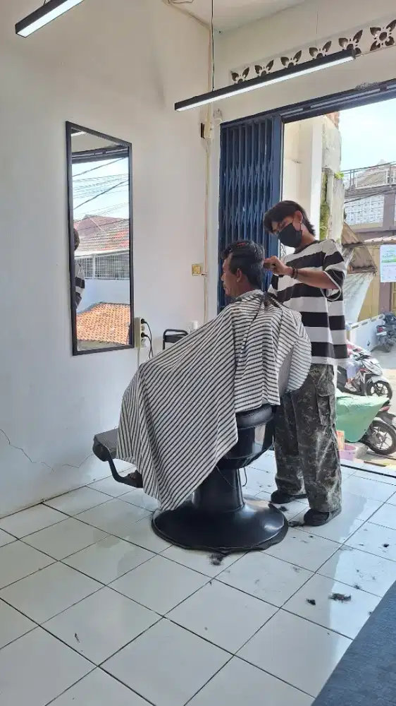 Dicari capster buat semi barbershop bandung
