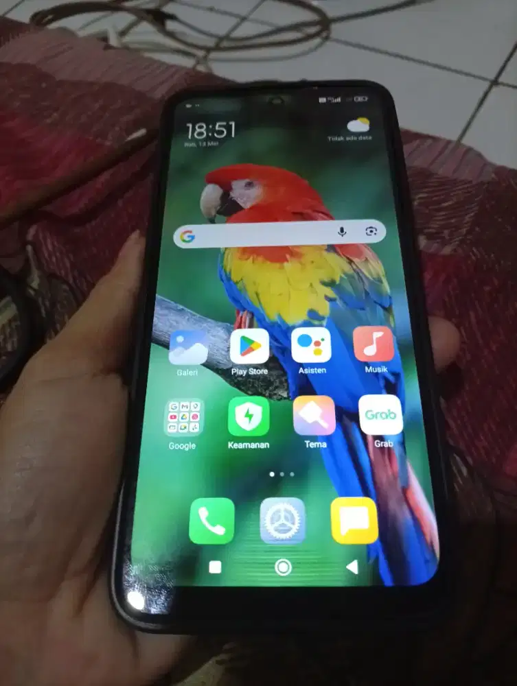 Blm ada yg pas jual aja HP redmi not 11 2+4/128 gb noken nego tipis