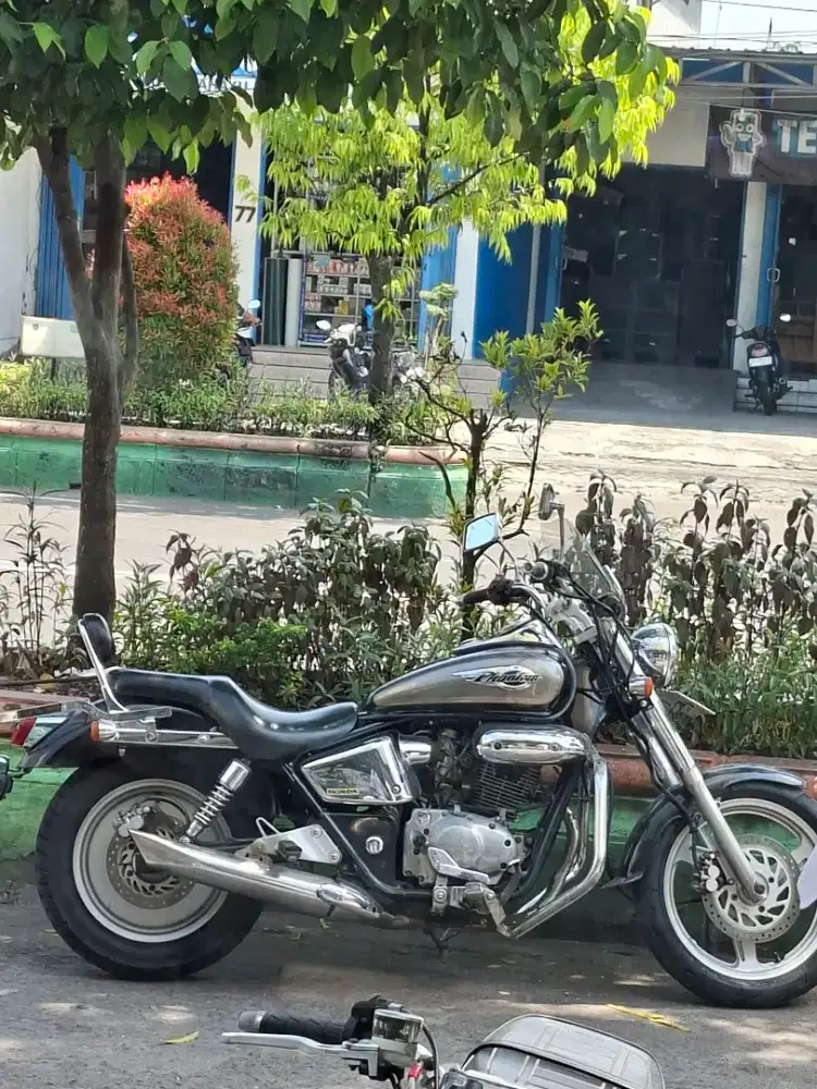 Honda Phantom  2003