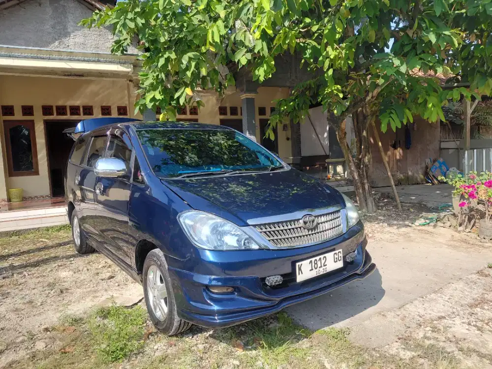 Innova bensin MT 2005