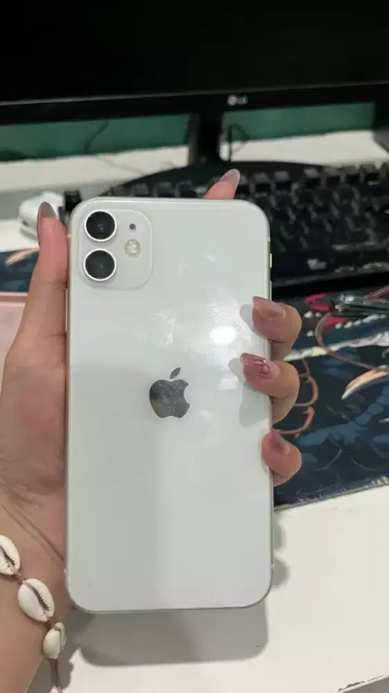 IPHONE 11 64GB PUTIH