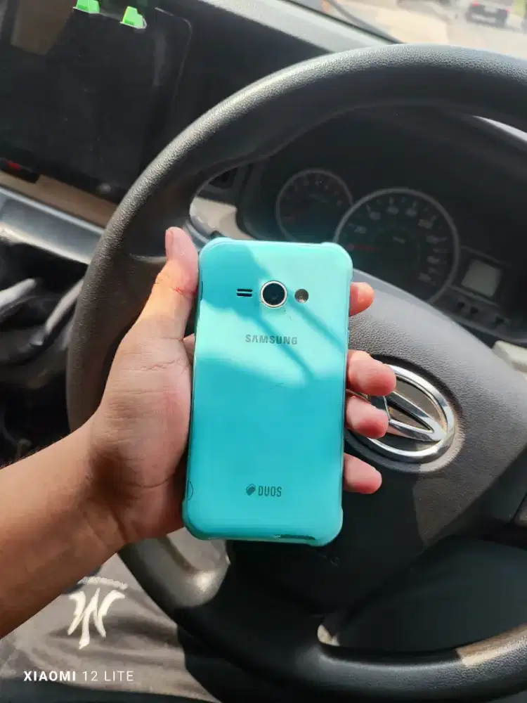 Samsung J1 Ace Second
