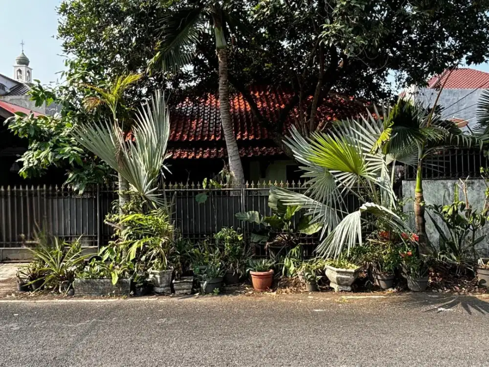 Rumah di Rawamangun Jakarta Hook dalam Komplek Akses Jalan 3 Mobil