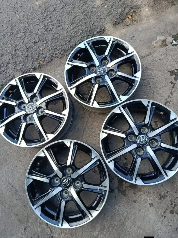 Velg oem original toyota new calya