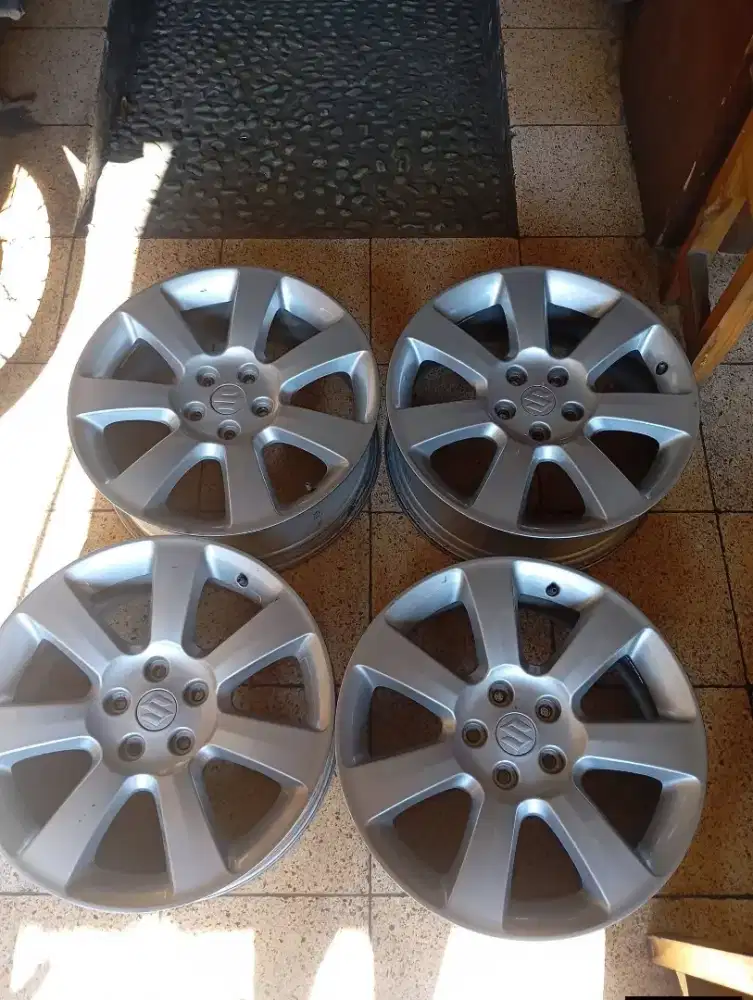 Velg oem original suzuki grand vitara