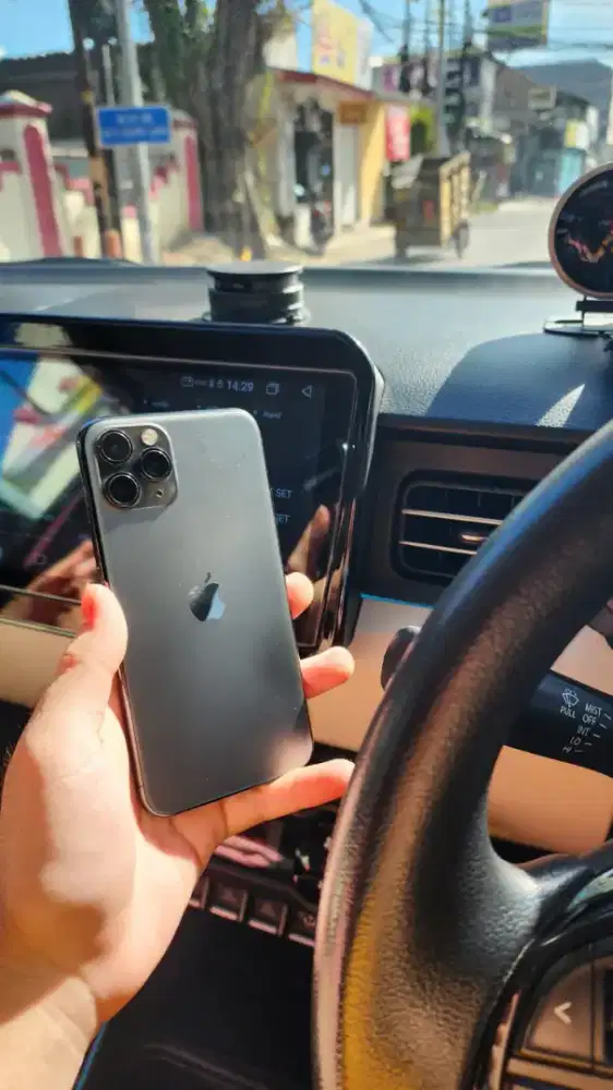 Iphone 11 pro 64gb inter whitelist