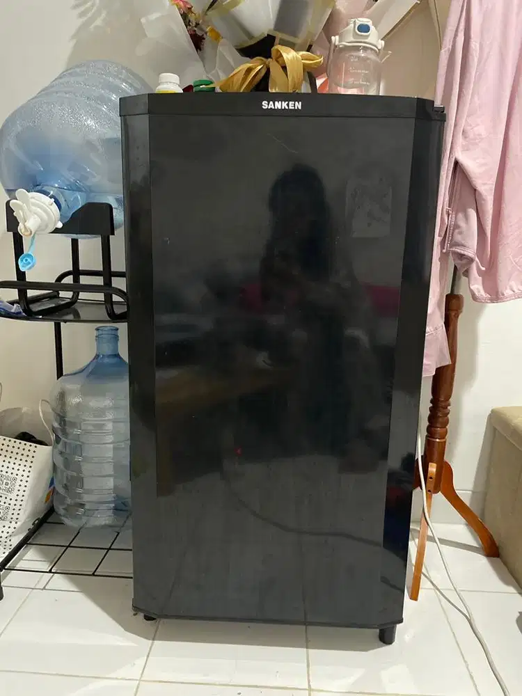 Kulkas sanken 1 pintu