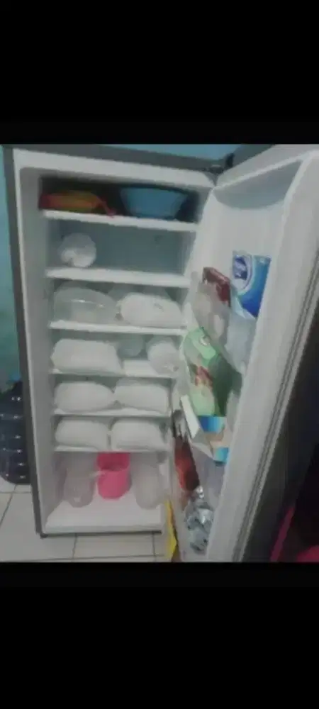 Jual bu freezer kulkas es batu ukuran 6 rak merk LG INVERTER