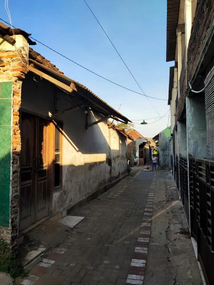 Dijual rumah reyot