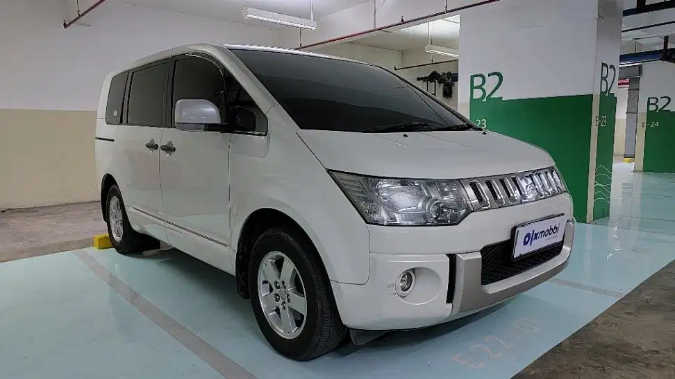 DP MURAH Mitsubishi Delica 2.0 D5 Bensin-AT 2015  CTONB
