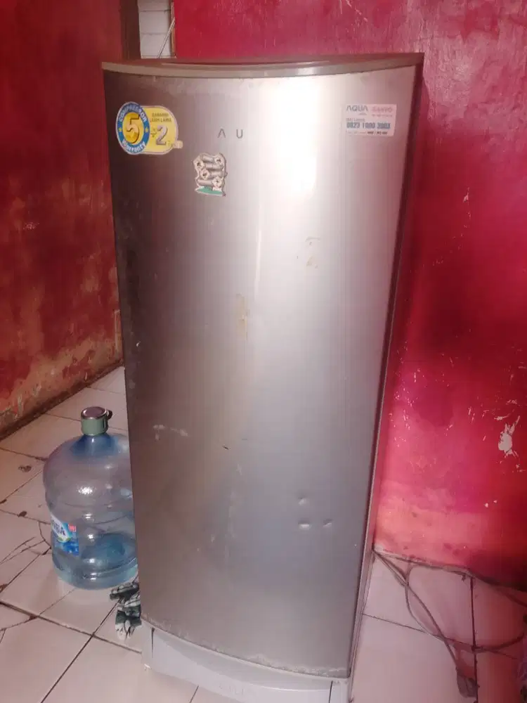 kulkas Aqua 1 pintu second pemakaian 3thn