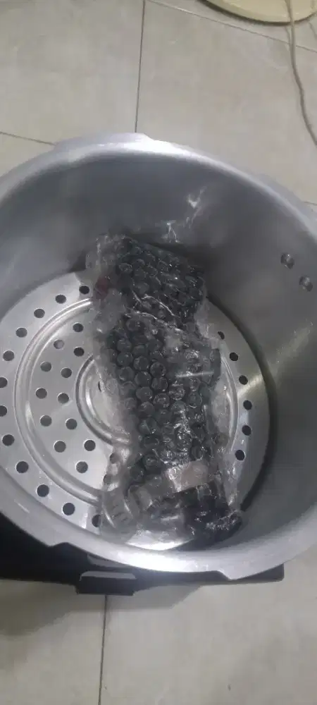 pressure cooker
