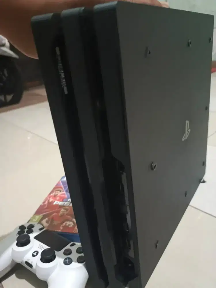 PS 4 Pro Seri 70 No Minus (masih segel)