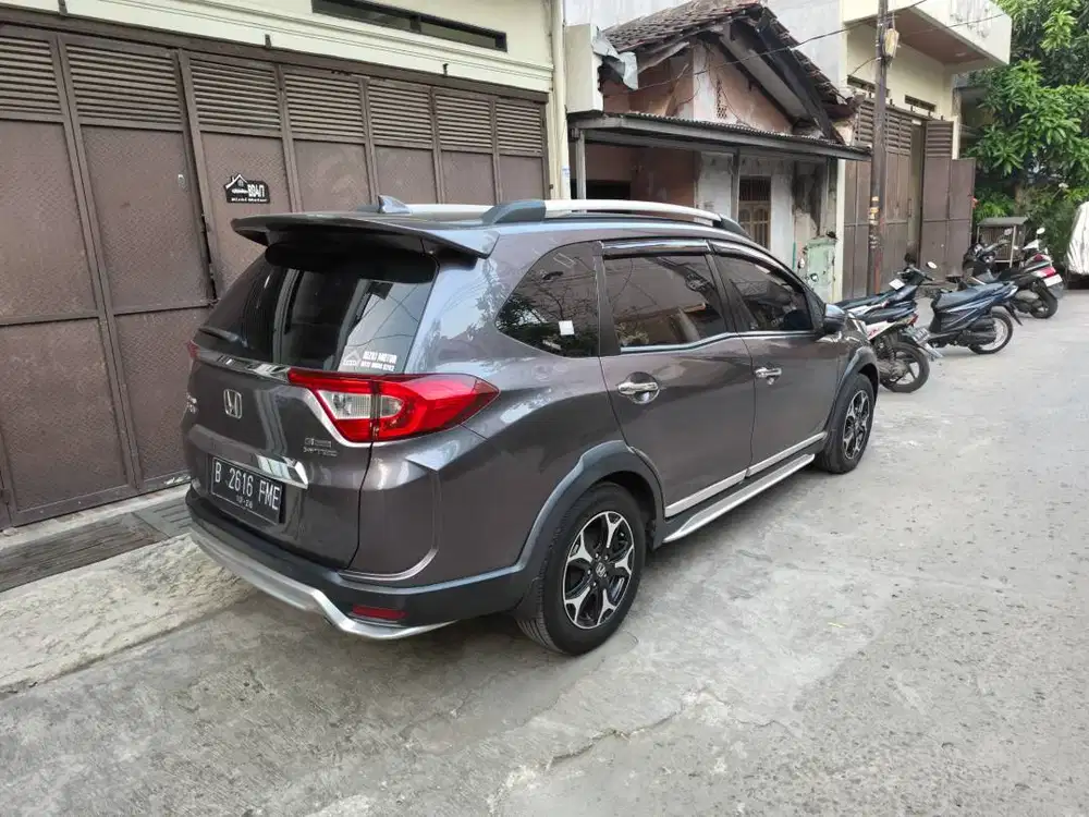 Honda BR-V BRV Prestige CVT Matic AT Tahun 2017 Abu , 2018