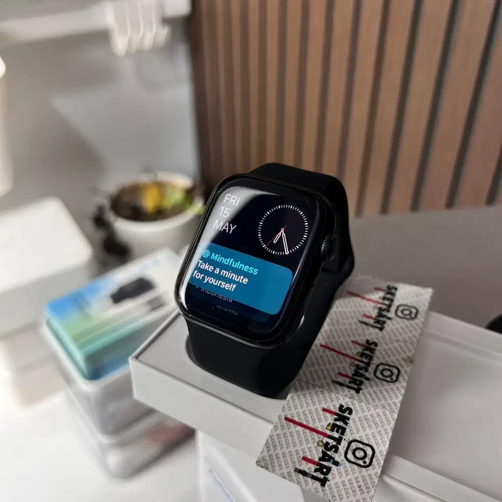 Apple Watch Series 7 45mm Black iwatch Battery Health 84%