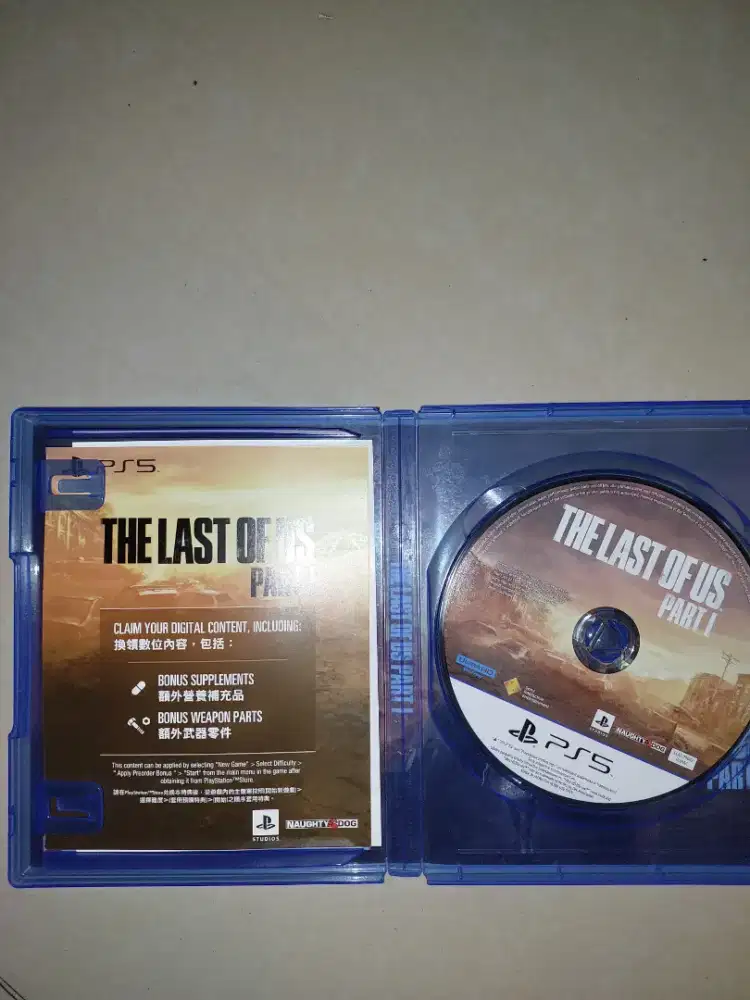 Bluray Disc PS5 The Last of Us Part 1 Remake Region 3 (Asia/Indonesia)