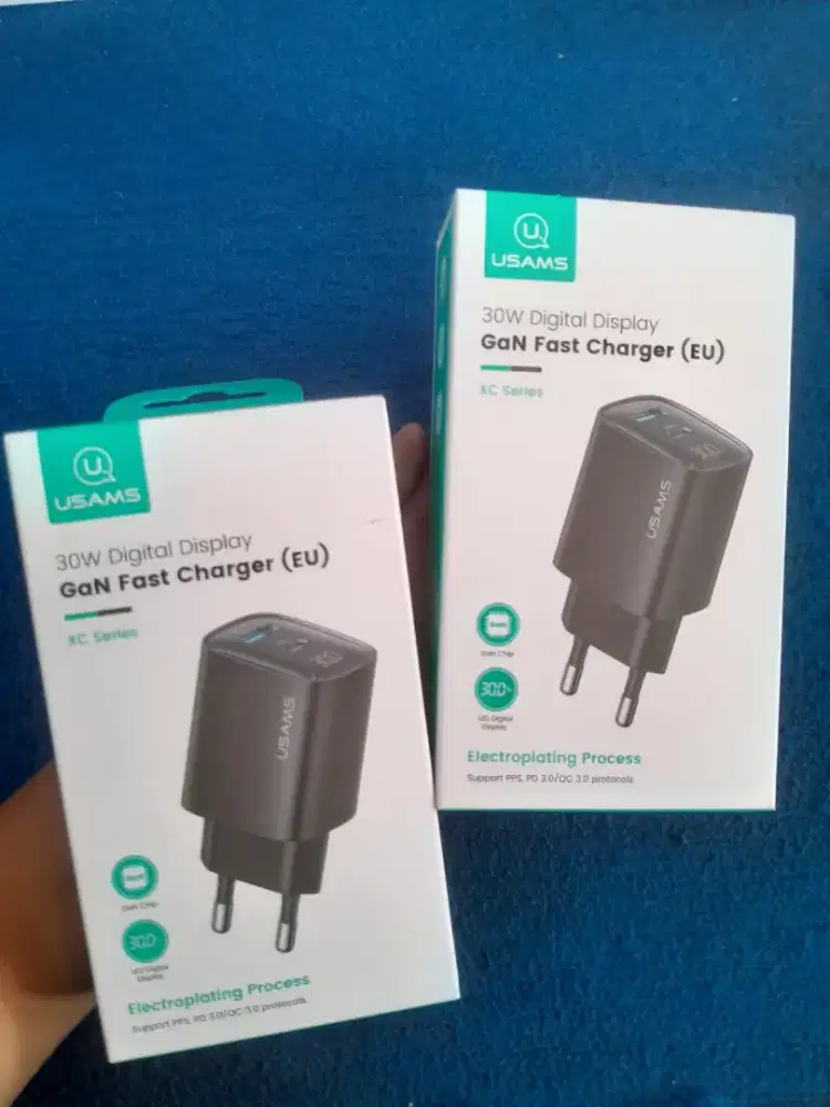 USAMS 30 Watt dual output usb&c