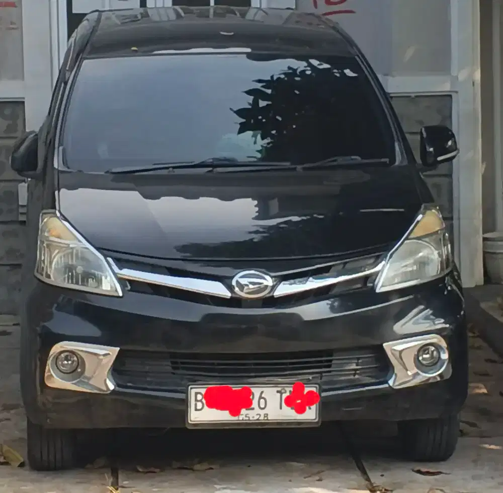 Dijual santai Daihatsu Xenia R Deluxe 2013