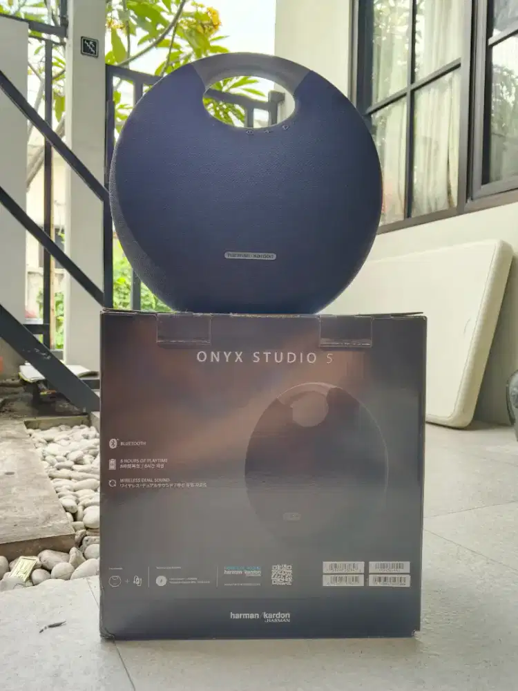 Onyx studio 5 (speaker Harman/Kardon)