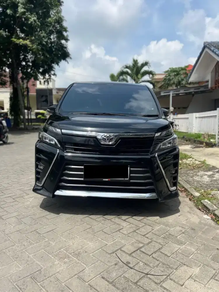 Voxy 2.0 Bensin AT 2020