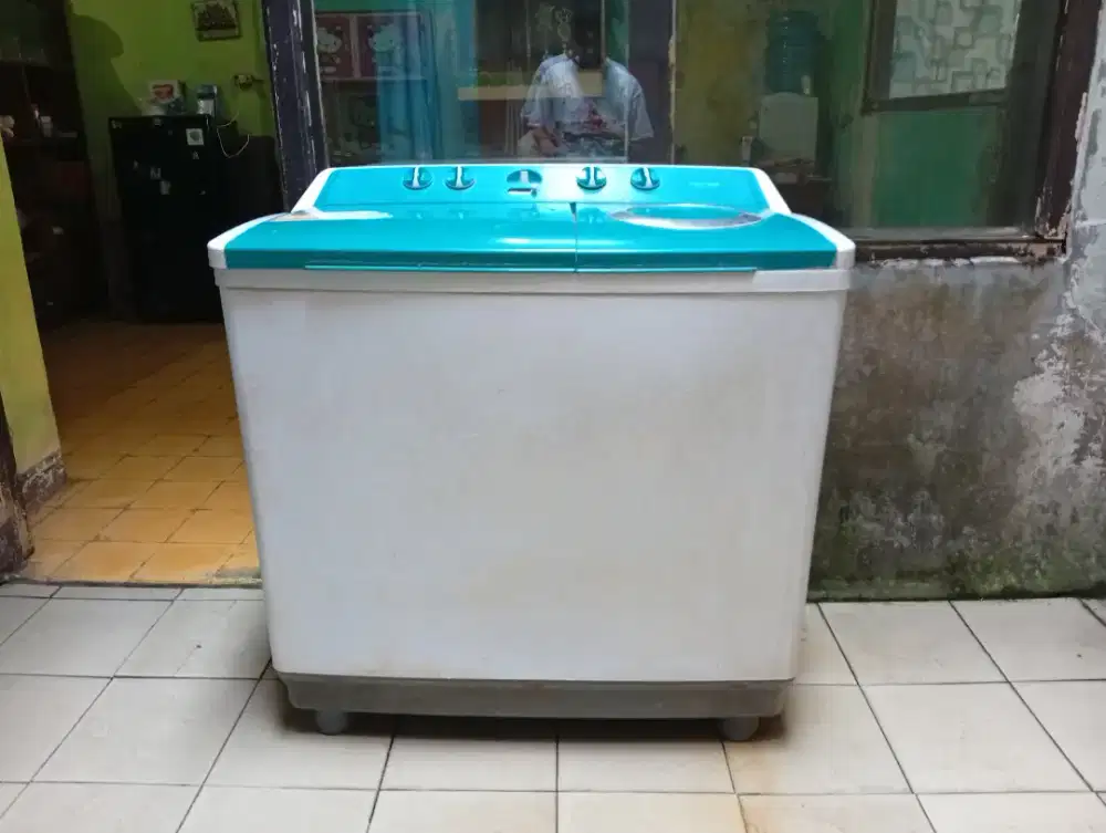 Mesin Cuci Polytron 14kg