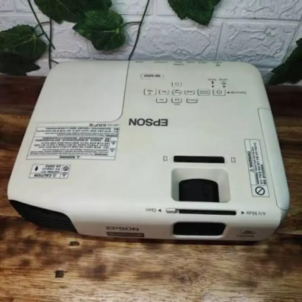 Epson ebs200, hdmi, untuk nobar terang