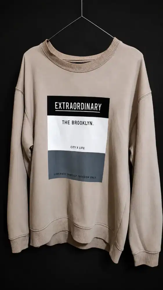 SWEATER CREWNECK WARNA KREM