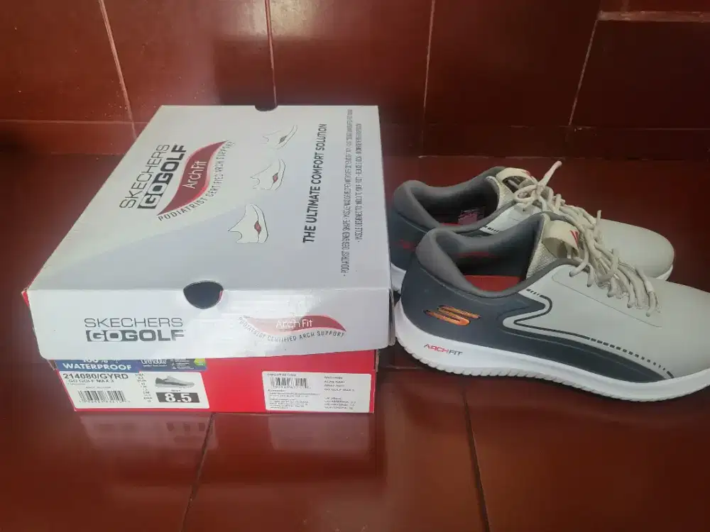 Sepatu Golf Junior Merk Skechers Size US 8.5 (26.5 cm)