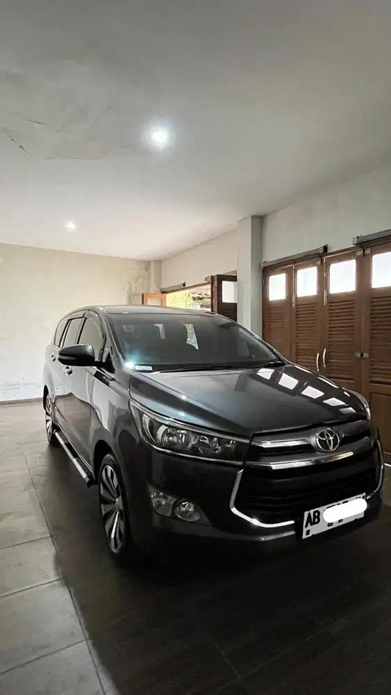 Toyota Kijang Innova Reborn 2.4 V M/T