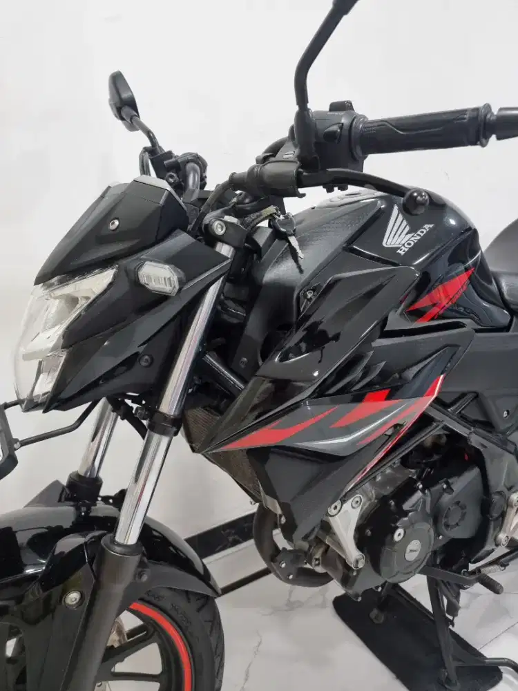 Honda CB 150 R LED Fi 2019 / 2020 bln 11 Pajak hidup Kredit DP 1 jt