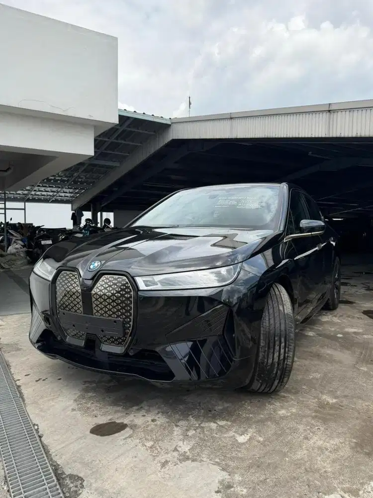 BMW IX 40 NIK2024. 1,5 M NEGO