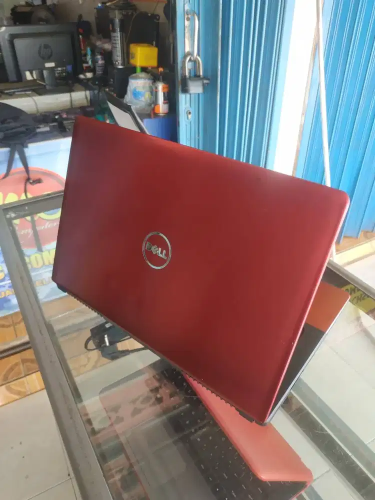 Laptop DELL core i3 gen4 + 4gb DDR3 + 256gb SSD + 830m Nvidia 2GB