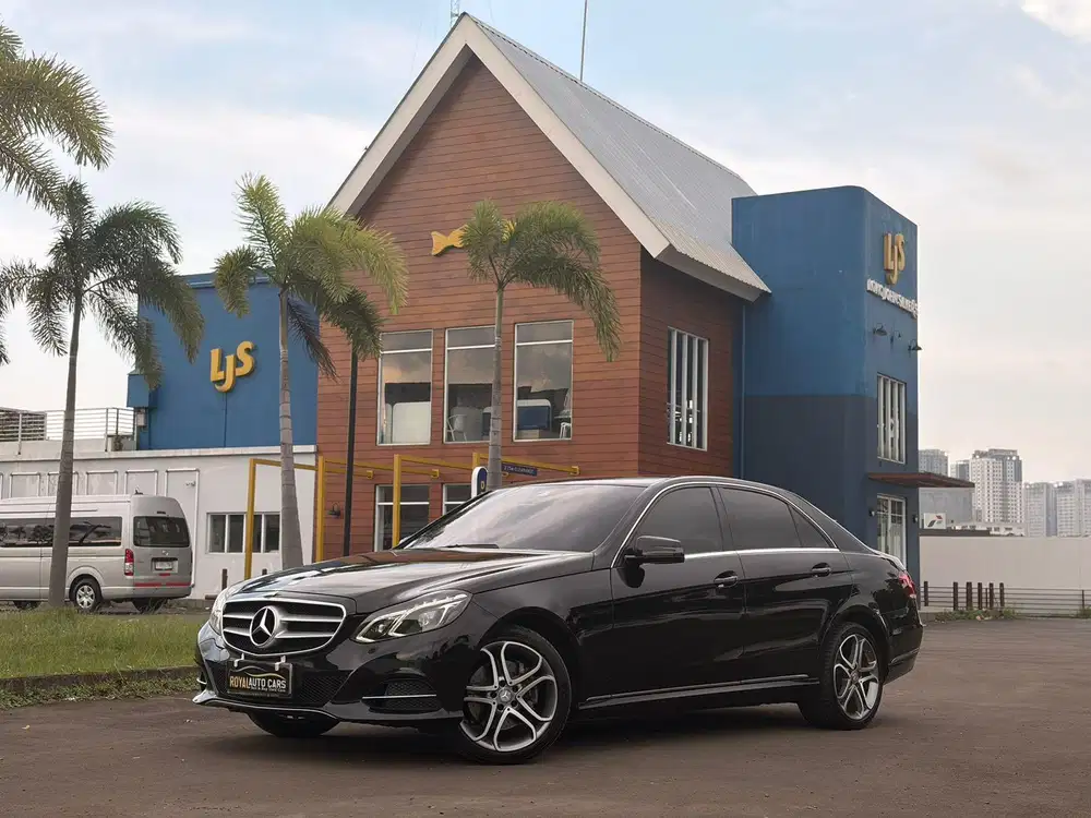KONDISI ISTIMEWAH SIAP PAKAI! Mercedes-Benz E250 2.0 AVG 2015