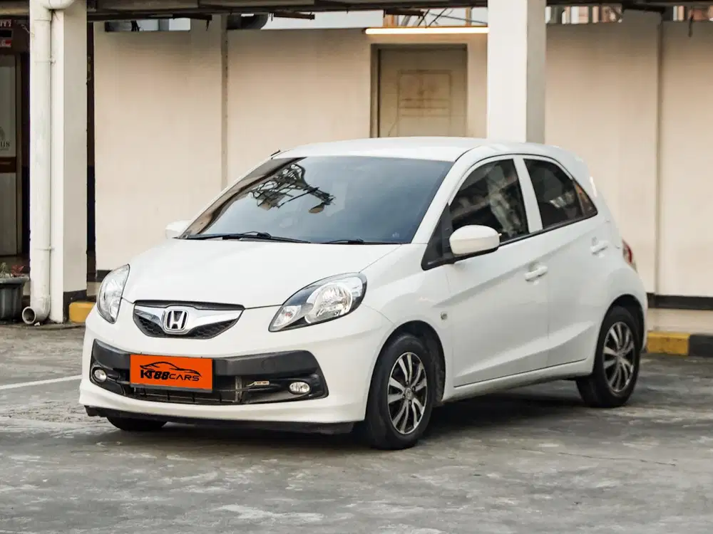 Brio E 1.2 at putih 2015,Tdp 17jt