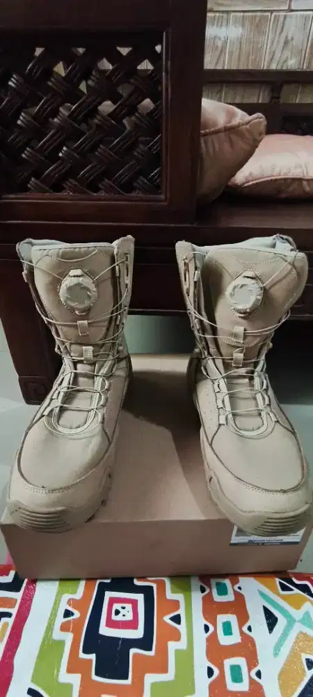 Sepatu taktikal/PDH/PDL KREM UK 42